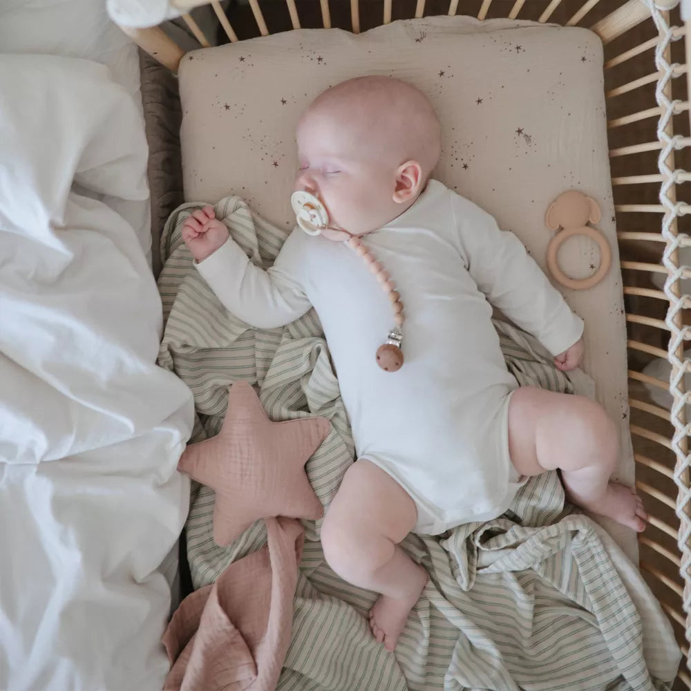 Mushie Extra Soft Muslin Crib Sheet - Falling Stars